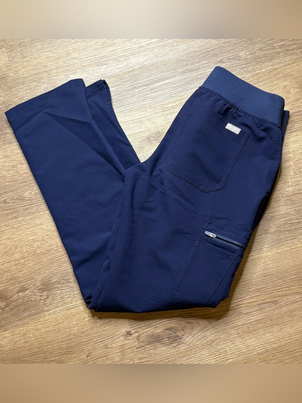 FIGS Yola Skinny Scrubs